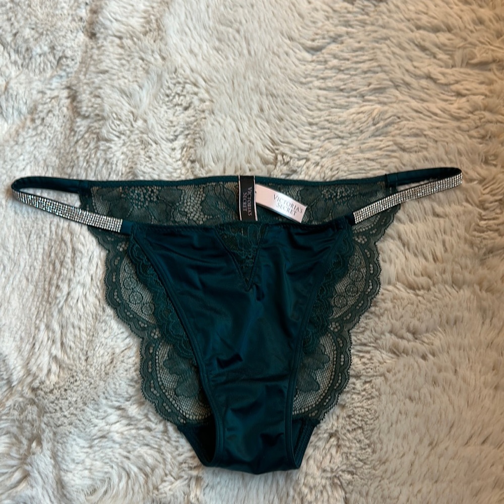 Victoria’s secret’s cheeky bling